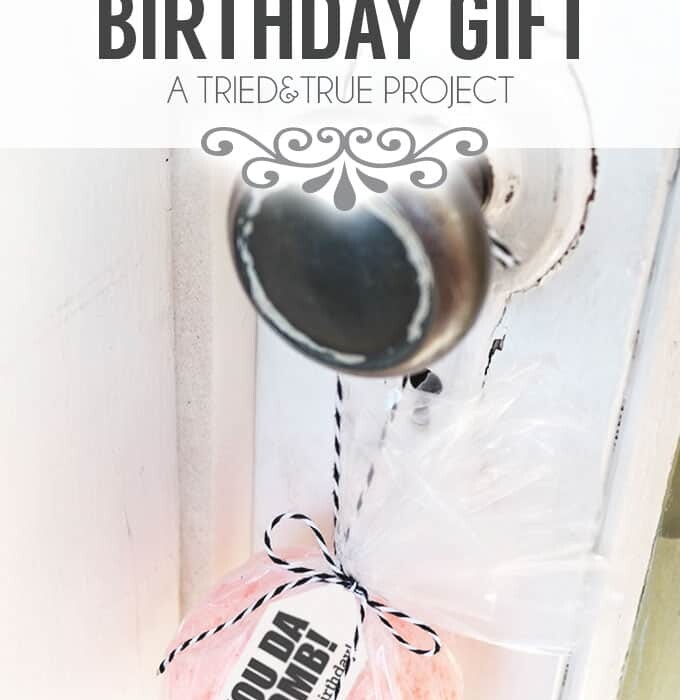 Bath Bomb Easy Birthday Gifts - A super easy gift to make and give!