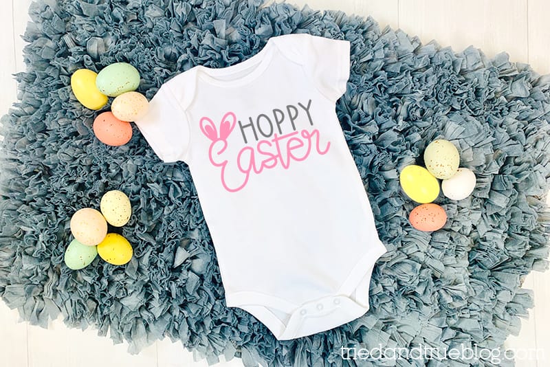 Baby onesie with Hoppy Easter.