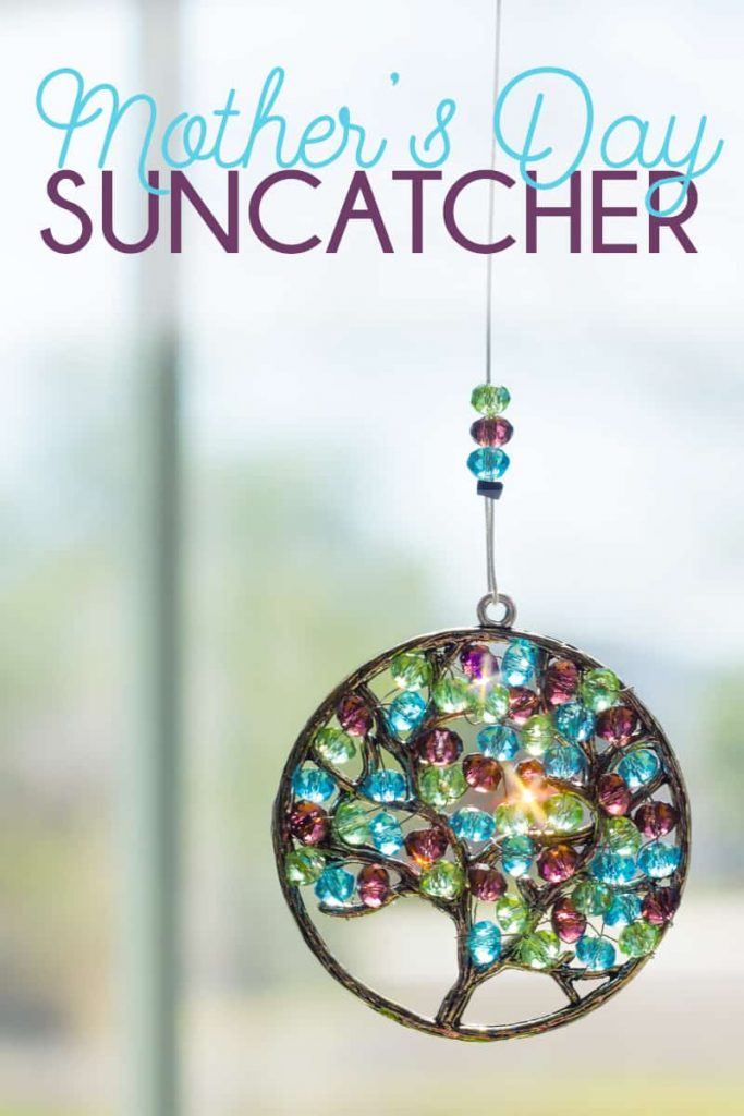How to make a handmade Mother's Day Suncatcher